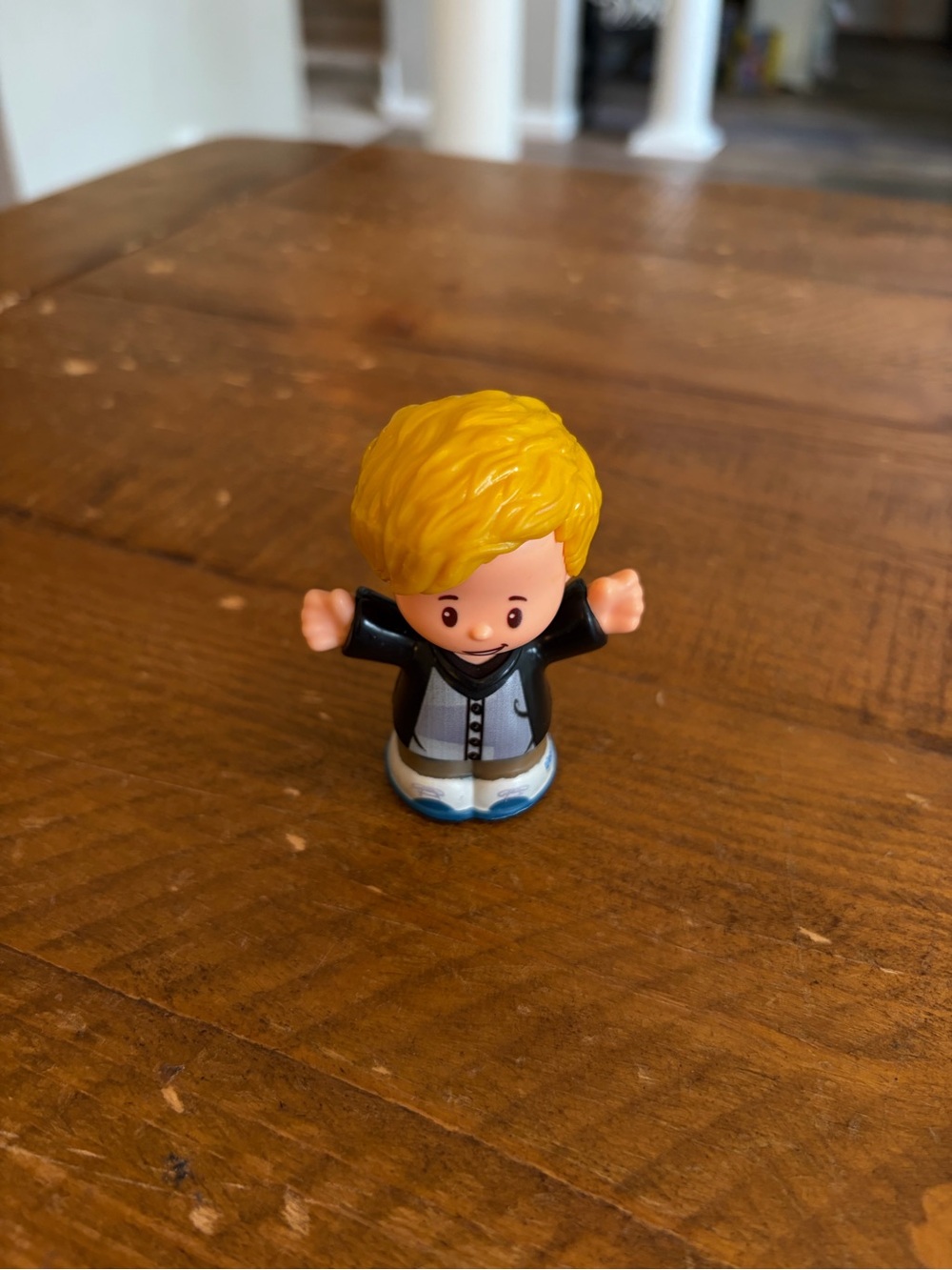 Fisher Price Little People Eddie black shirt as is